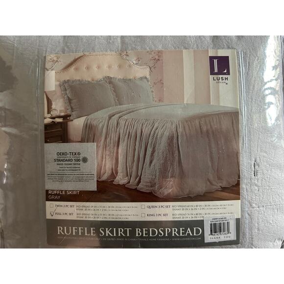New LUSH Gray Ruffle Bedspread 3-Piece Set Super Soft Lightweight Double | FULL - Picture 2 of 9